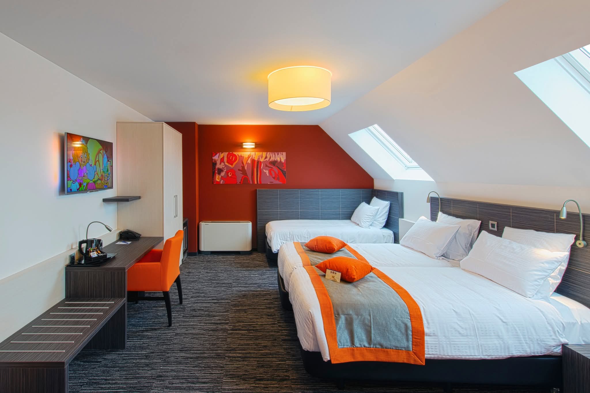 Orangehotel 02